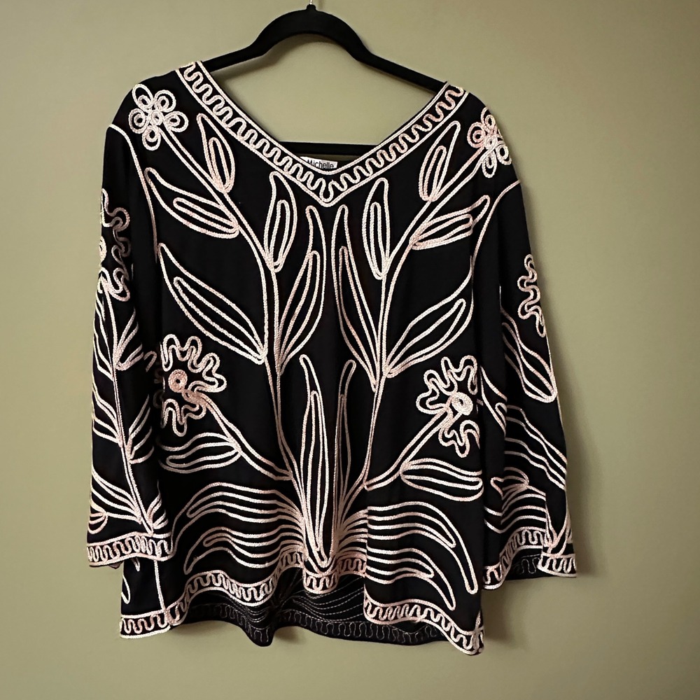 Lauren Michelle Black‎ Embroidered Floral V-Neck Tunic Top Women's Plus Size 3X